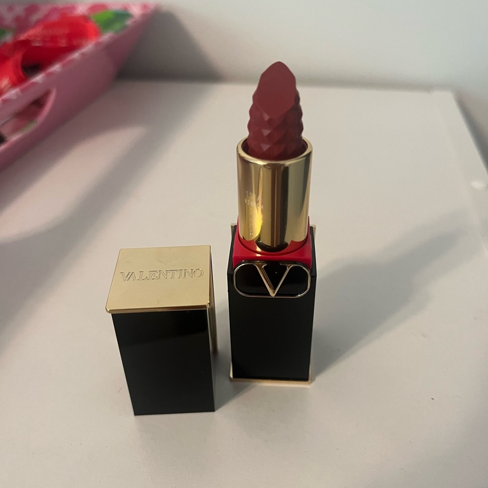 NEW Valentino rosso matte lipstick (red)